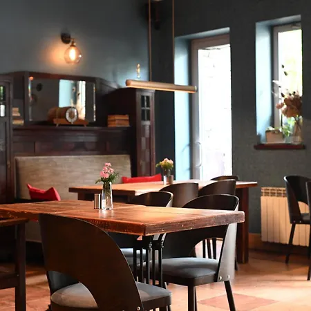 Pod Kasztanami ホームステイ