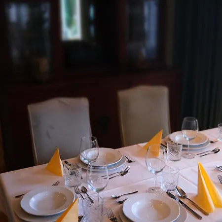 ホームステイ Pod Kasztanami